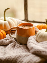 Cargar imagen en el visor de la galería, Taza Kero Octubre