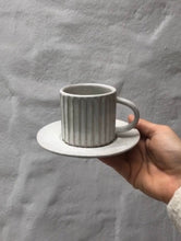 Cargar imagen en el visor de la galería, Taza Purpi Espresso + Platito