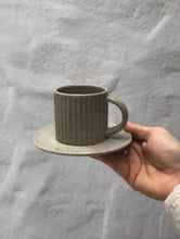 Cargar imagen en el visor de la galería, Taza Purpi Espresso + Platito