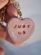 Cargar imagen en el visor de la galería, Candy Pocket - taza de colección
